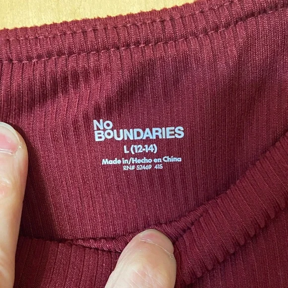 🔥5 for $16🔥No Boundaries Women’s Burgundy Flared Pants/Leggings - Picture 2 of 9